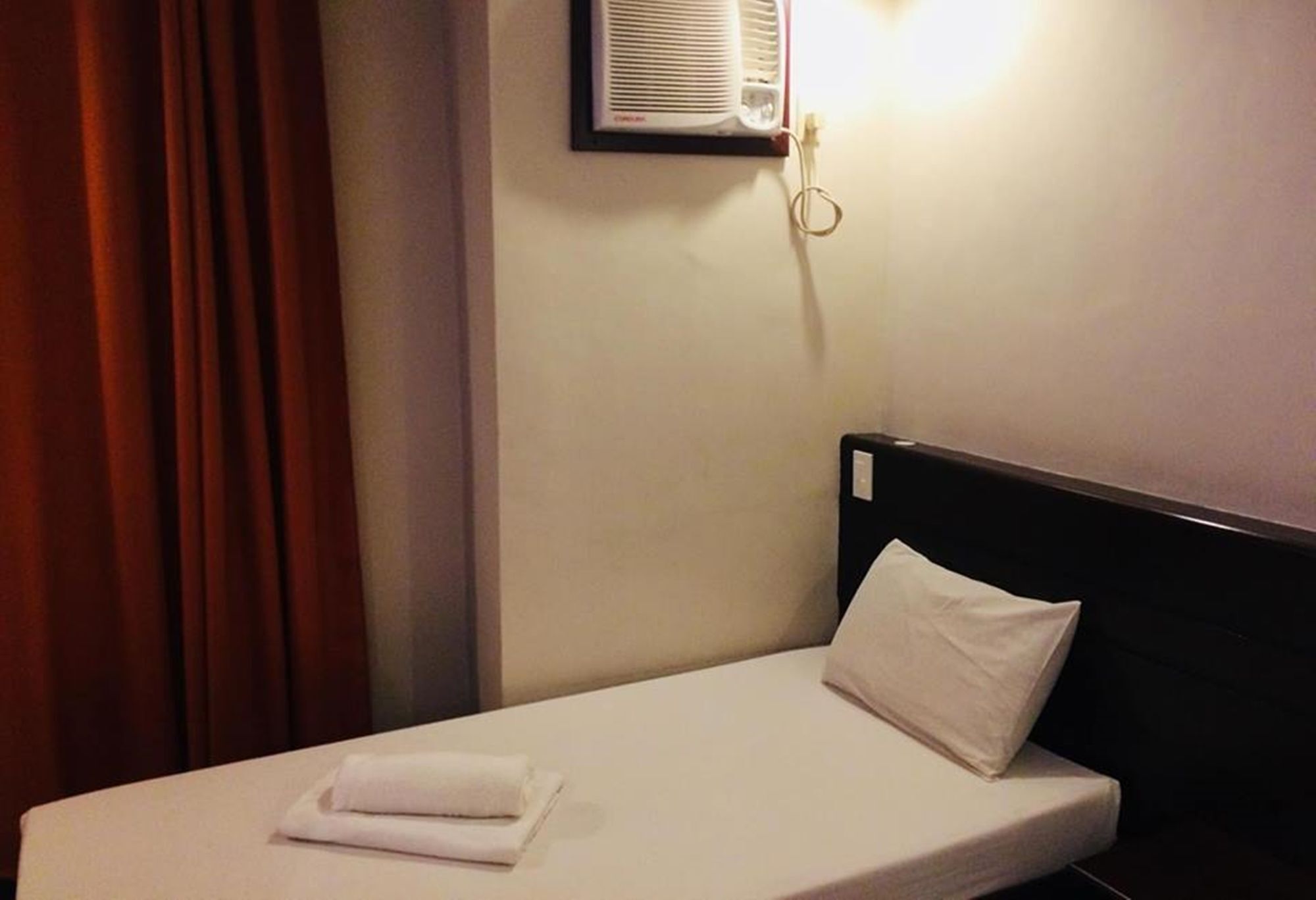 Reddoorz Near Victoria Mall Davao City Esterno foto