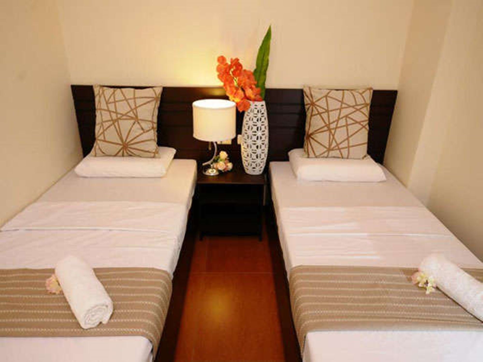 Reddoorz Near Victoria Mall Davao City Esterno foto