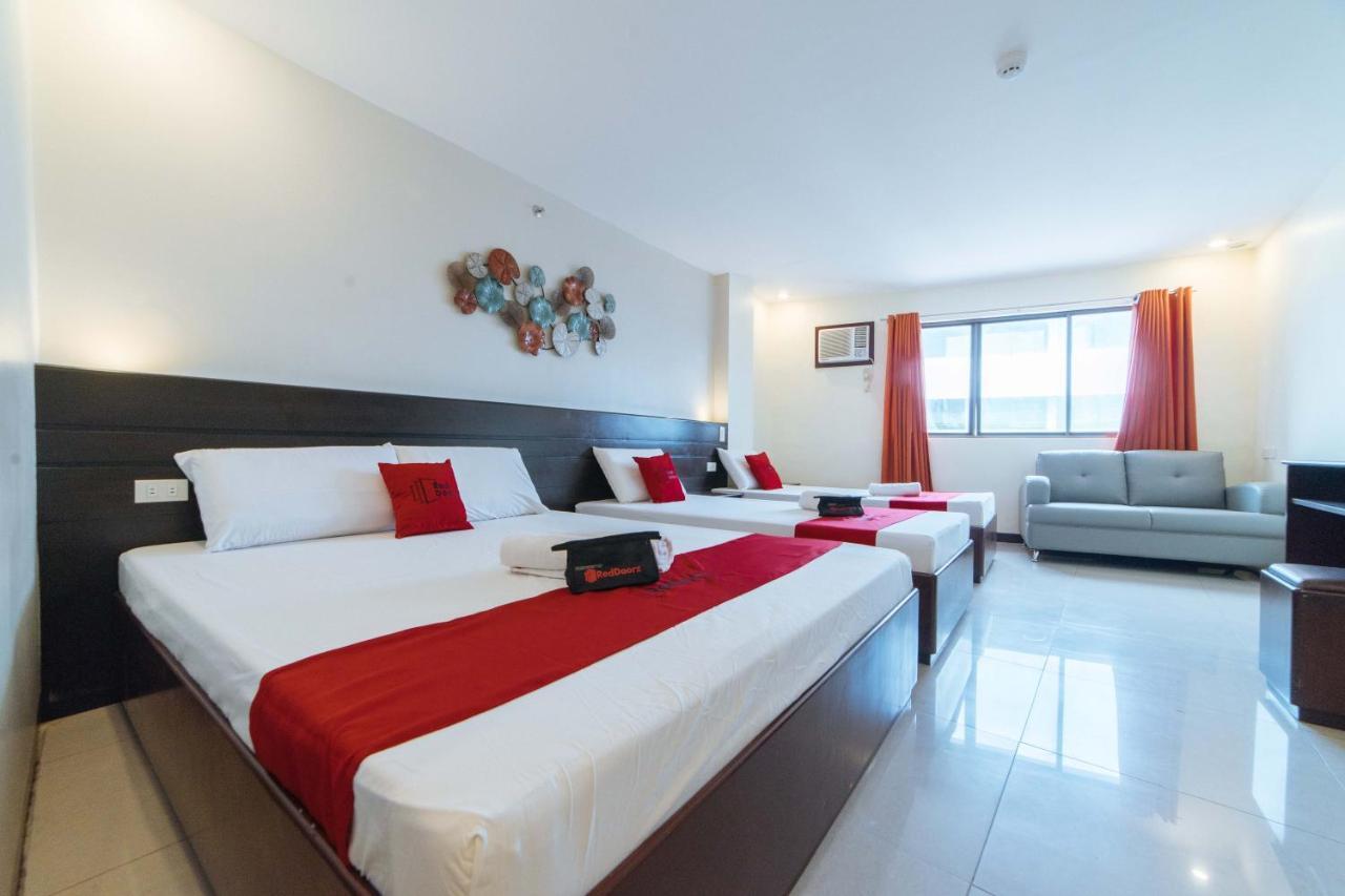 Reddoorz Near Victoria Mall Davao City Esterno foto