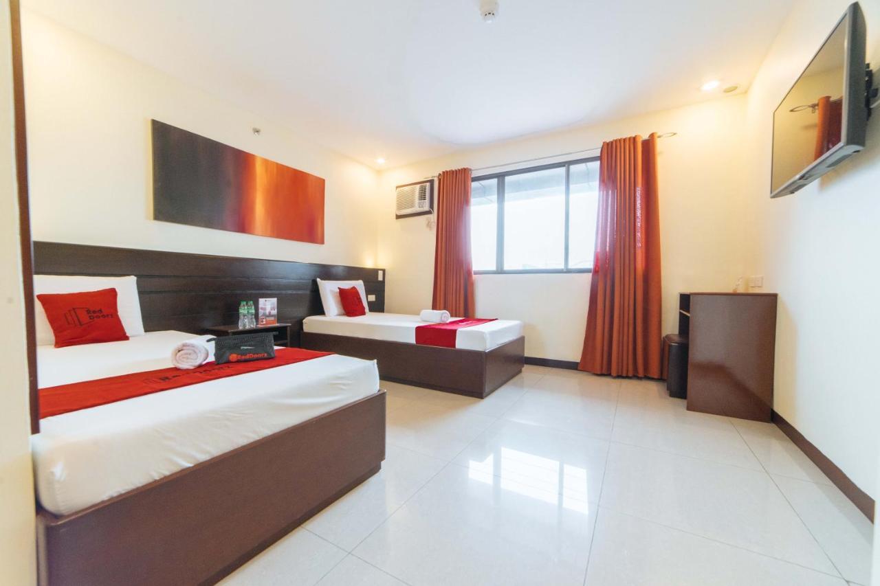 Reddoorz Near Victoria Mall Davao City Esterno foto