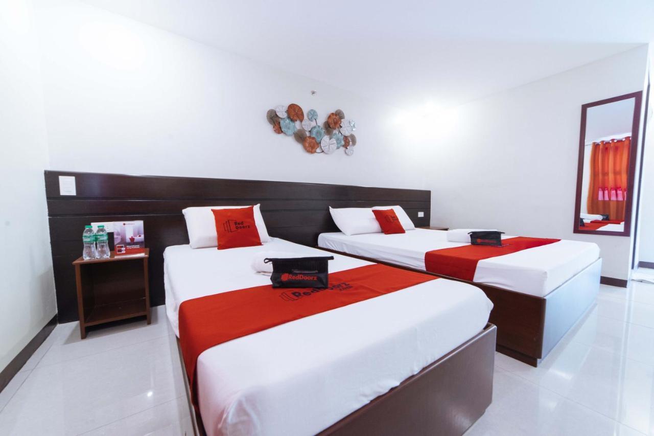 Reddoorz Near Victoria Mall Davao City Esterno foto