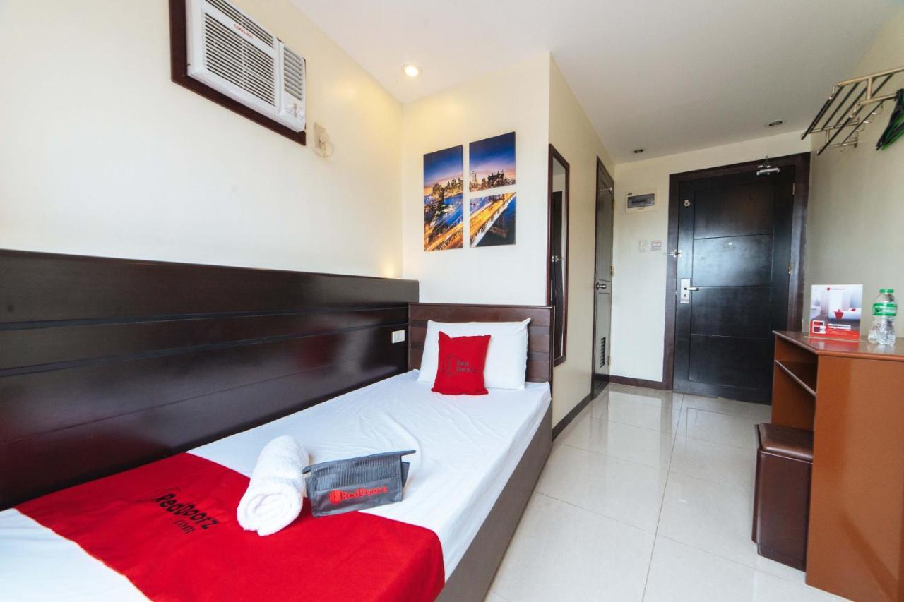 Reddoorz Near Victoria Mall Davao City Esterno foto