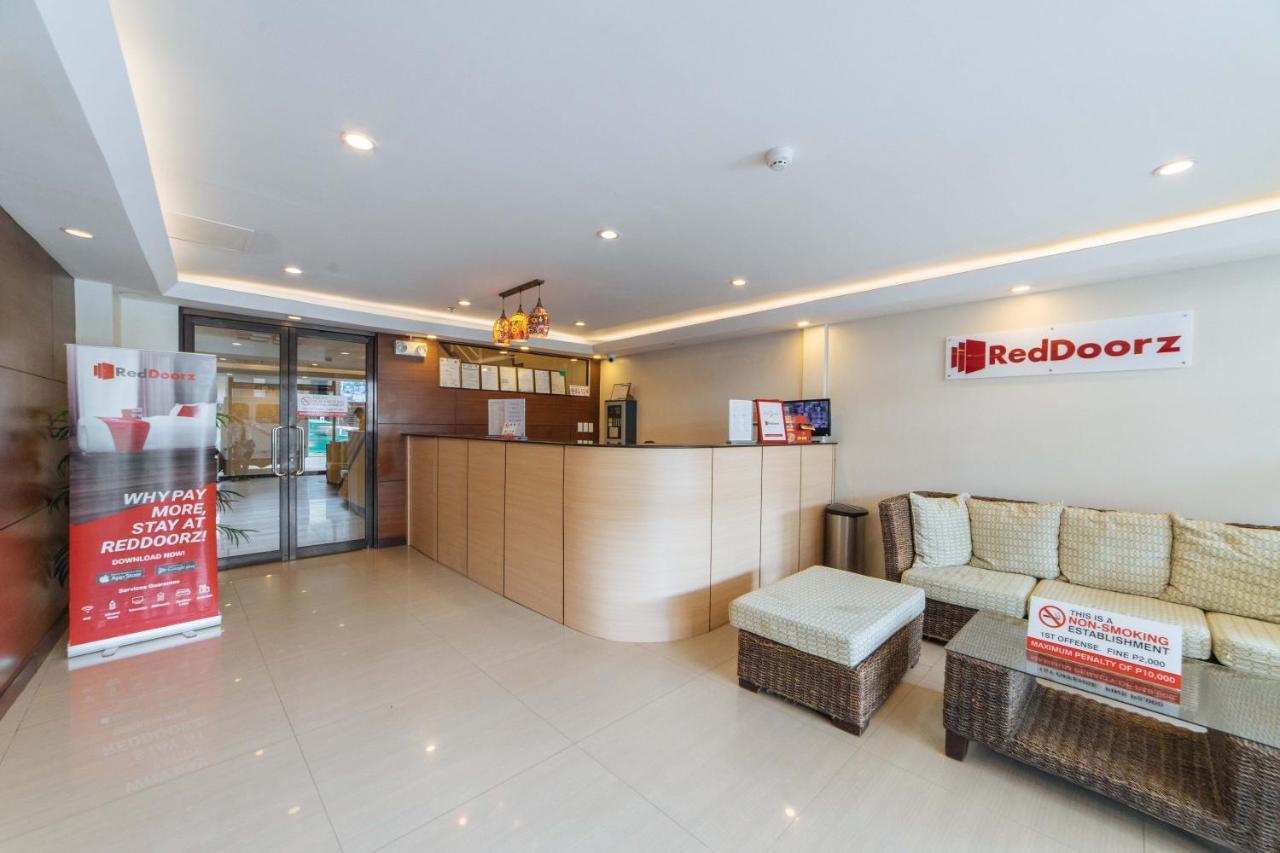 Reddoorz Near Victoria Mall Davao City Esterno foto
